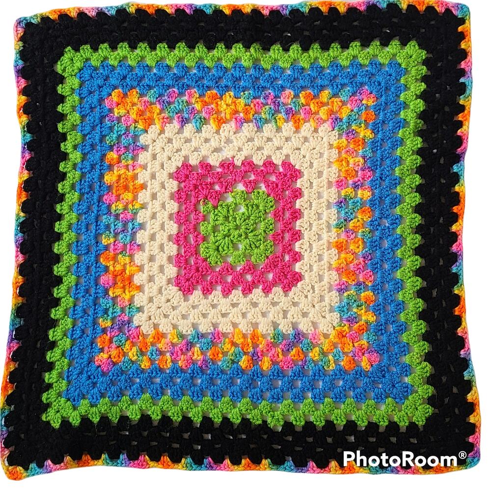 Vintage 70s crocheted Granny Square lap throw 30" x 30"